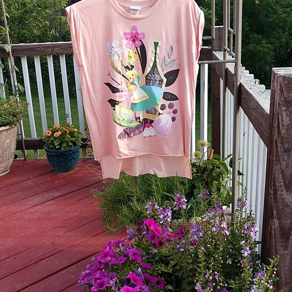 Alice in Wonderland Peach Wonder Ground Gallery To